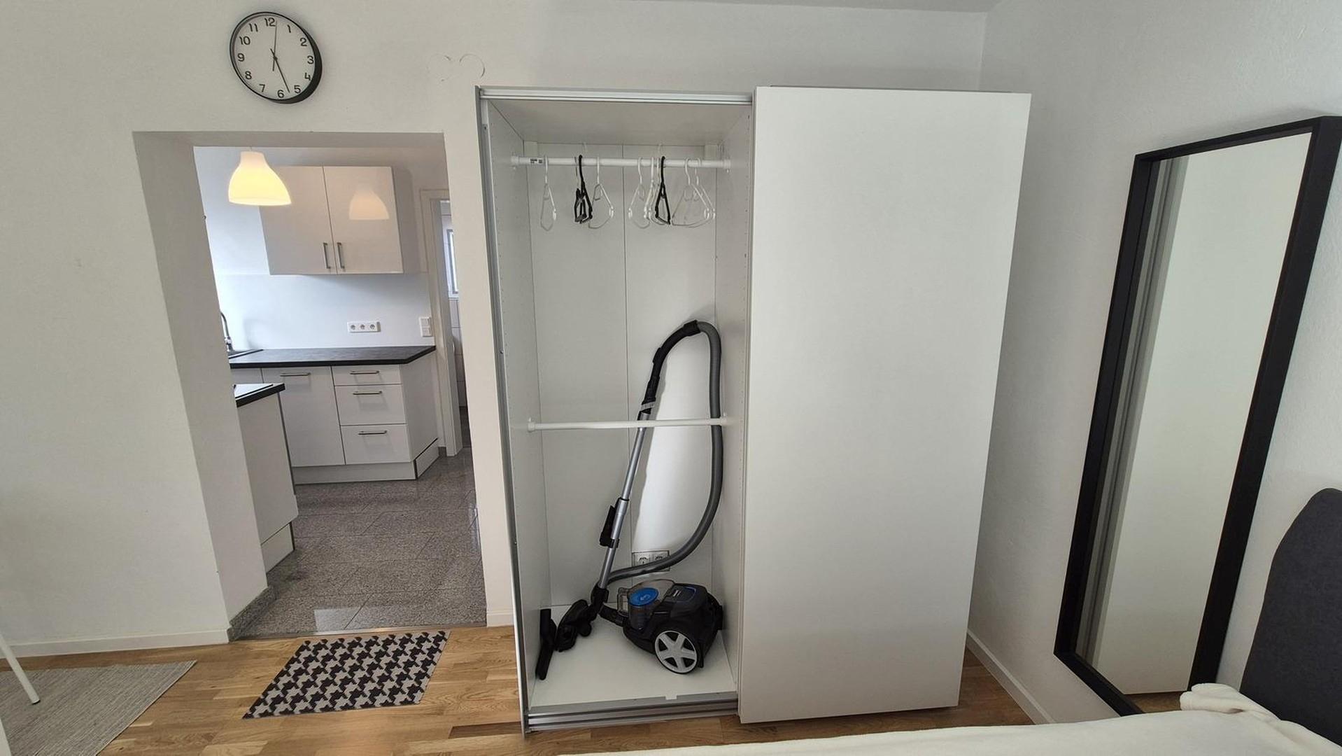 Schiebetürenschrank