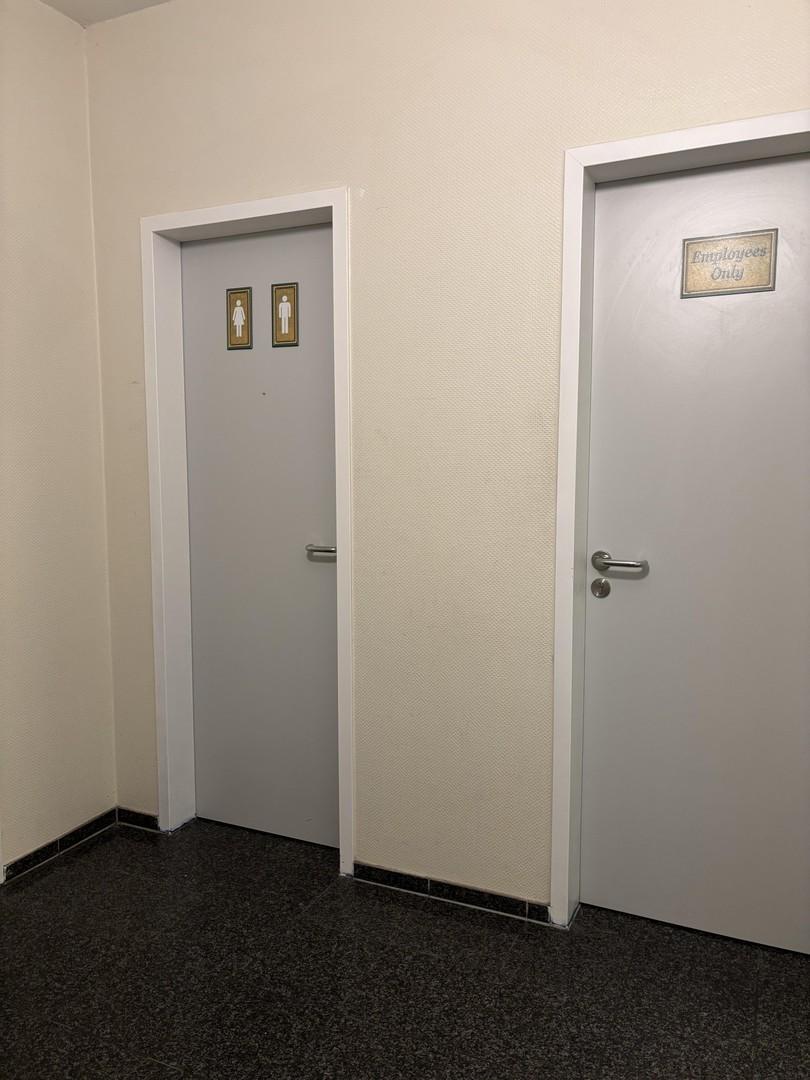 Flur/ Toiletten