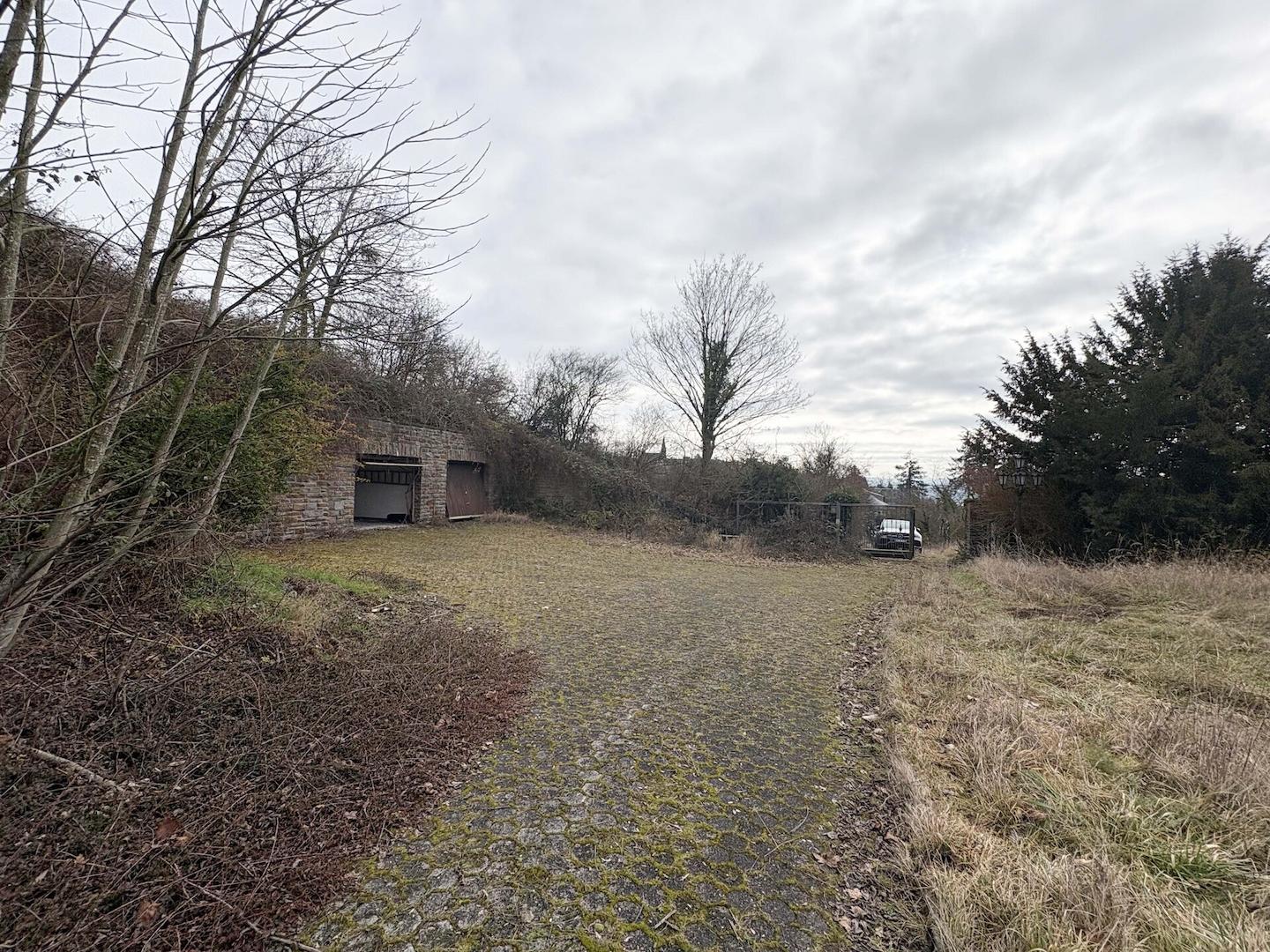 Zuwegung zum Haus