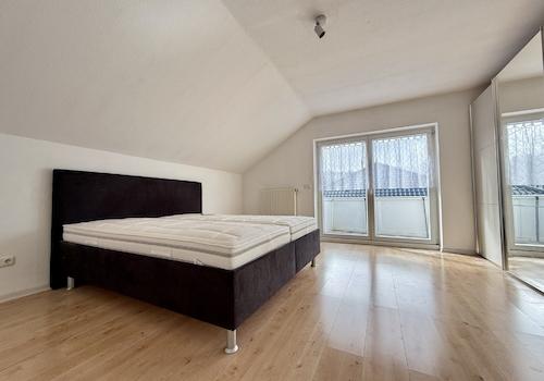 Schlafzimmer DG