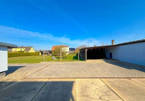 ...und ins Carport