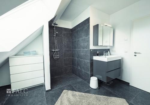 2. Badezimmer Dachgeschoss