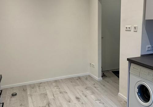 EBK: Neu, hell und freundlich