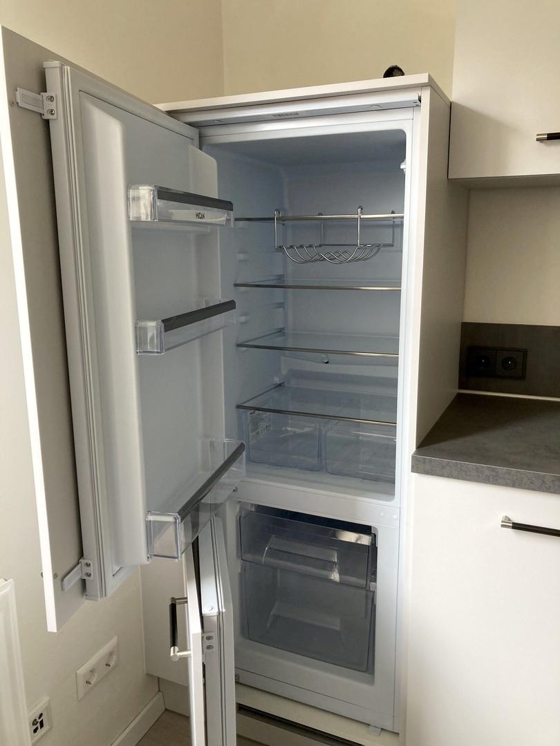 EBK mit Kühl- & Gefrierschrank