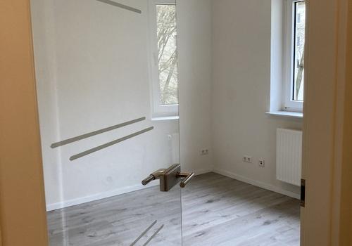 Wohnzimmer mit neuer Glastür