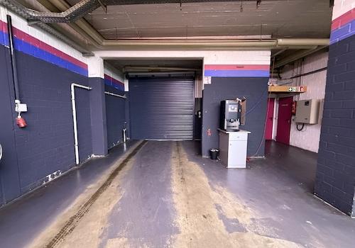 Zufahrt Gewerbehalle