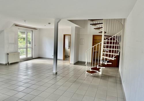 Wohn-Essbereich/ Zugang Balkon