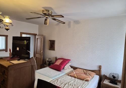 Schlafzimmer 2