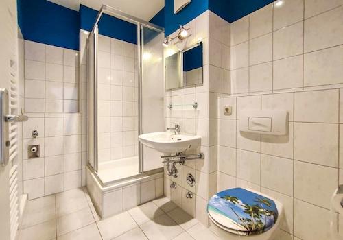Bad mit Dusche