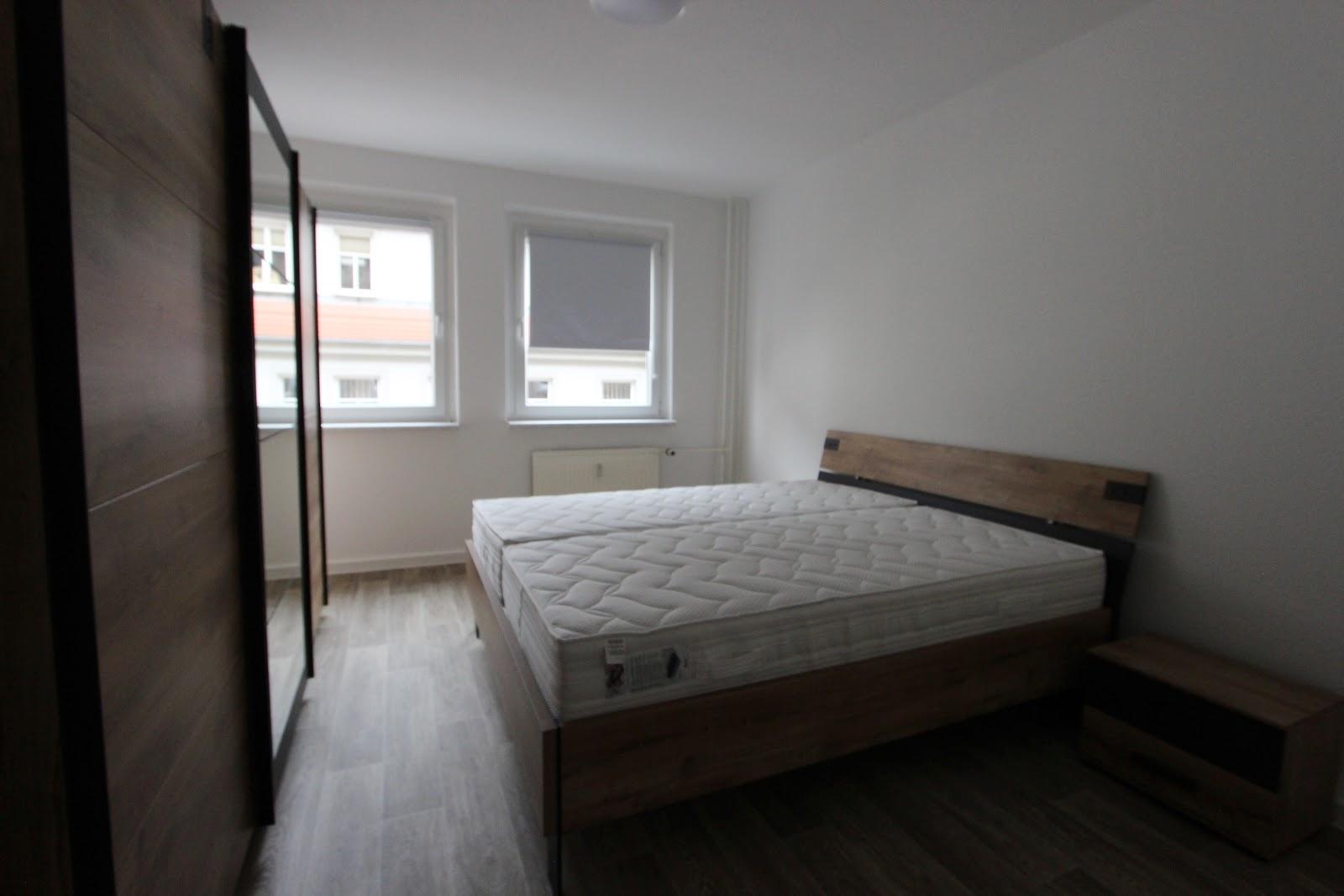 Schlafzimmer (1)