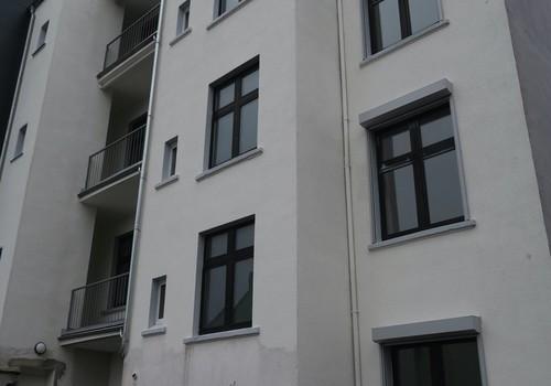 Aufzugzugang vom Garagenhof
