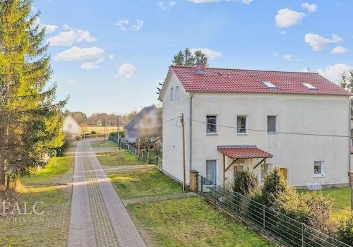 Haus Straßenansicht