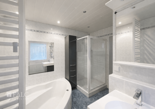 Badezimmer_EG Wohnung unten