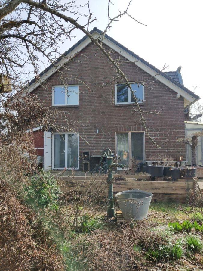 Westseite mit Westterrasse