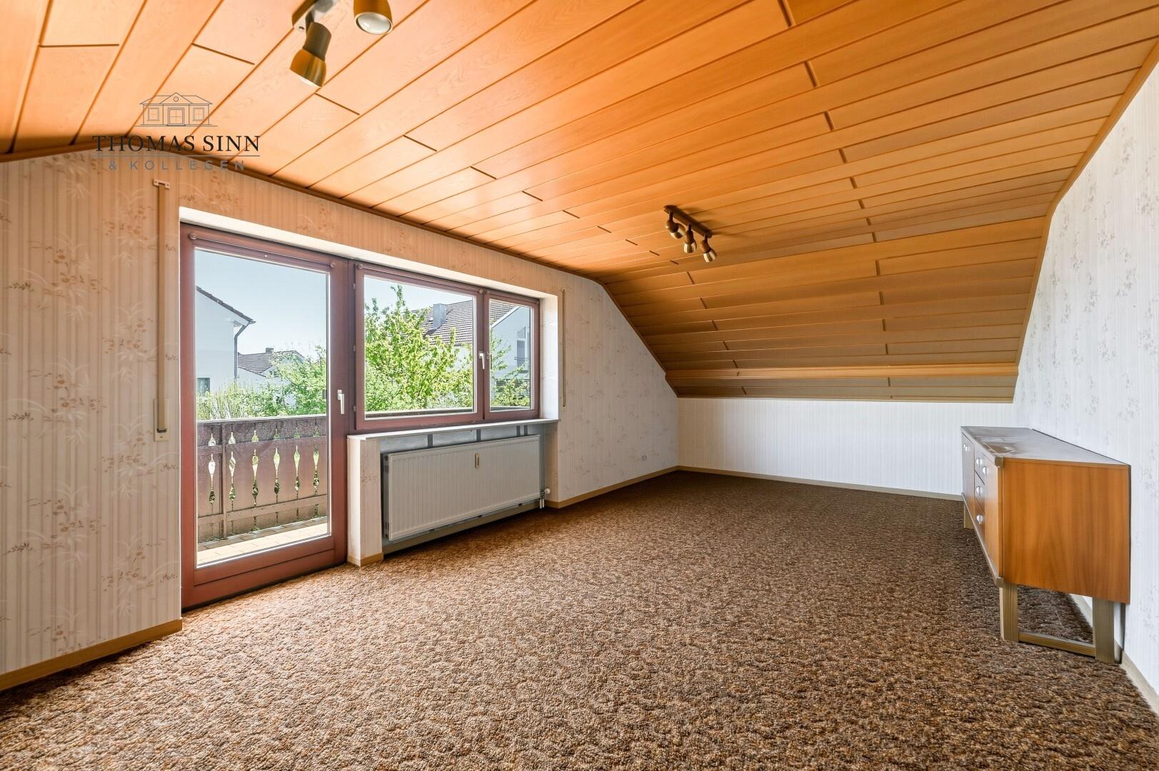 DG: großes Schlafzimmer oder Wohnzimmer