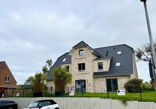 Außenbereich + Parkplatz 