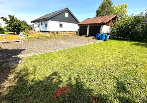 3_ Ansicht Grundstück mit Doppelgarage