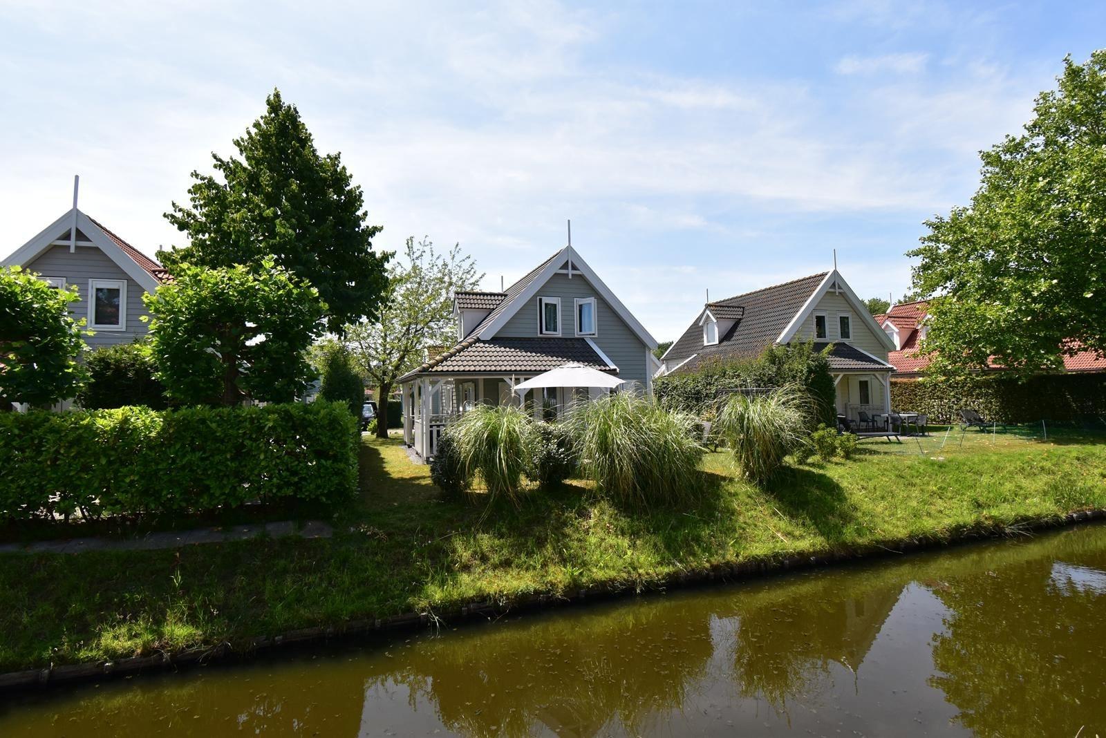 Exklusives-Ferienhaus-am-Grevelinger-Meer-Summio-Park-Aquadelta-Bruinisse004
