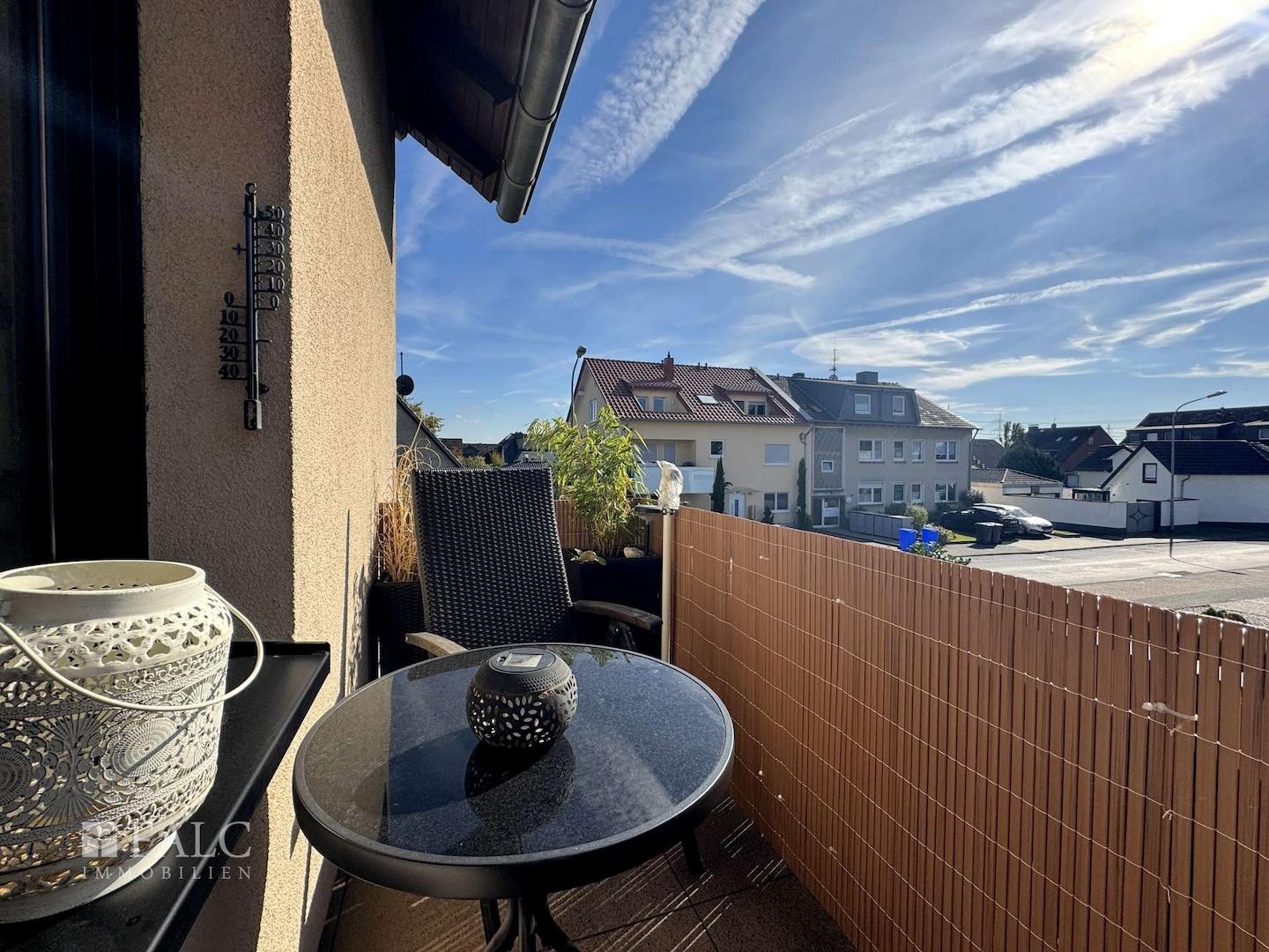 Balkon OG