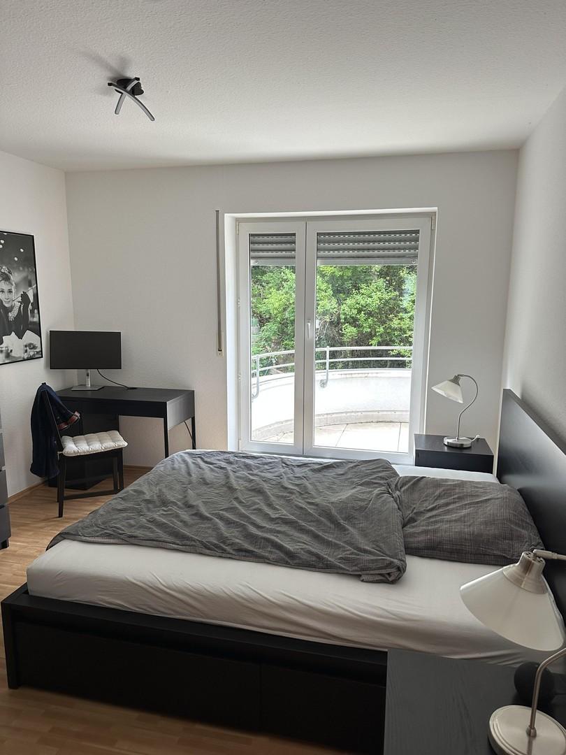 Schlafzimmer mit Balkon