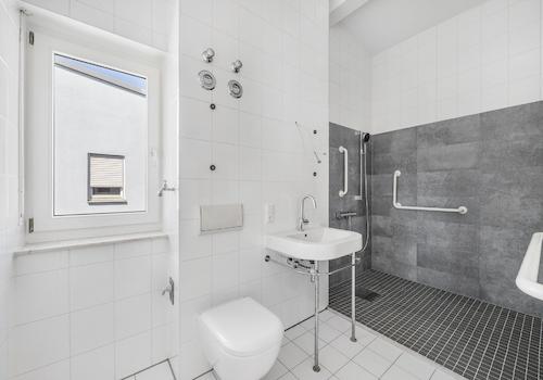 Bad mit Dusche