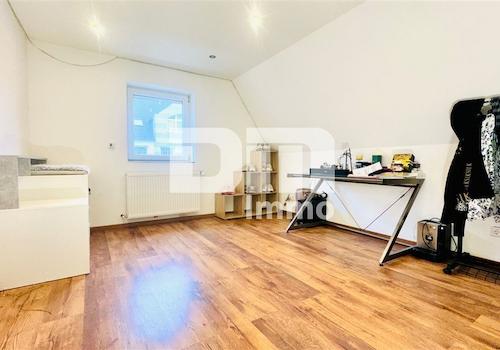 OG2 Apartment 5