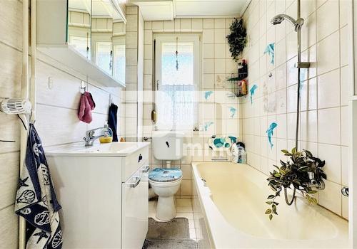 EG Badezimmer / Wanne