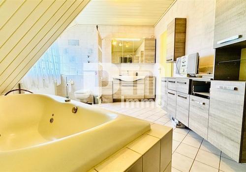 DG Badezimmer / Whirlpool / Dusche