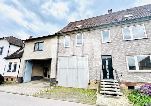 Frontansicht Titel Haus 1 + Haus 2