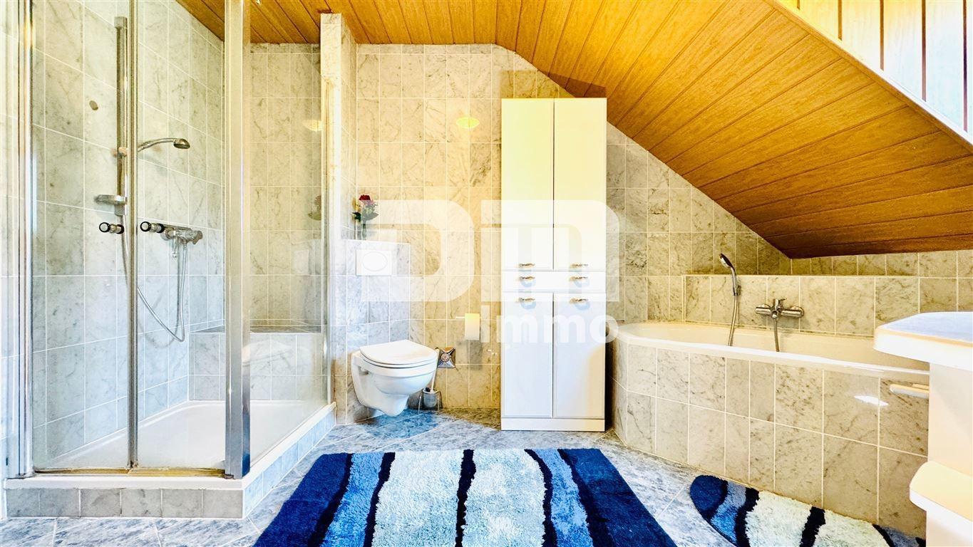 DG Badezimmer / Wanne / Dusche