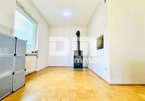 WE2 OG Wohn / Esszimmer / Zugang Balkon / Kamin
