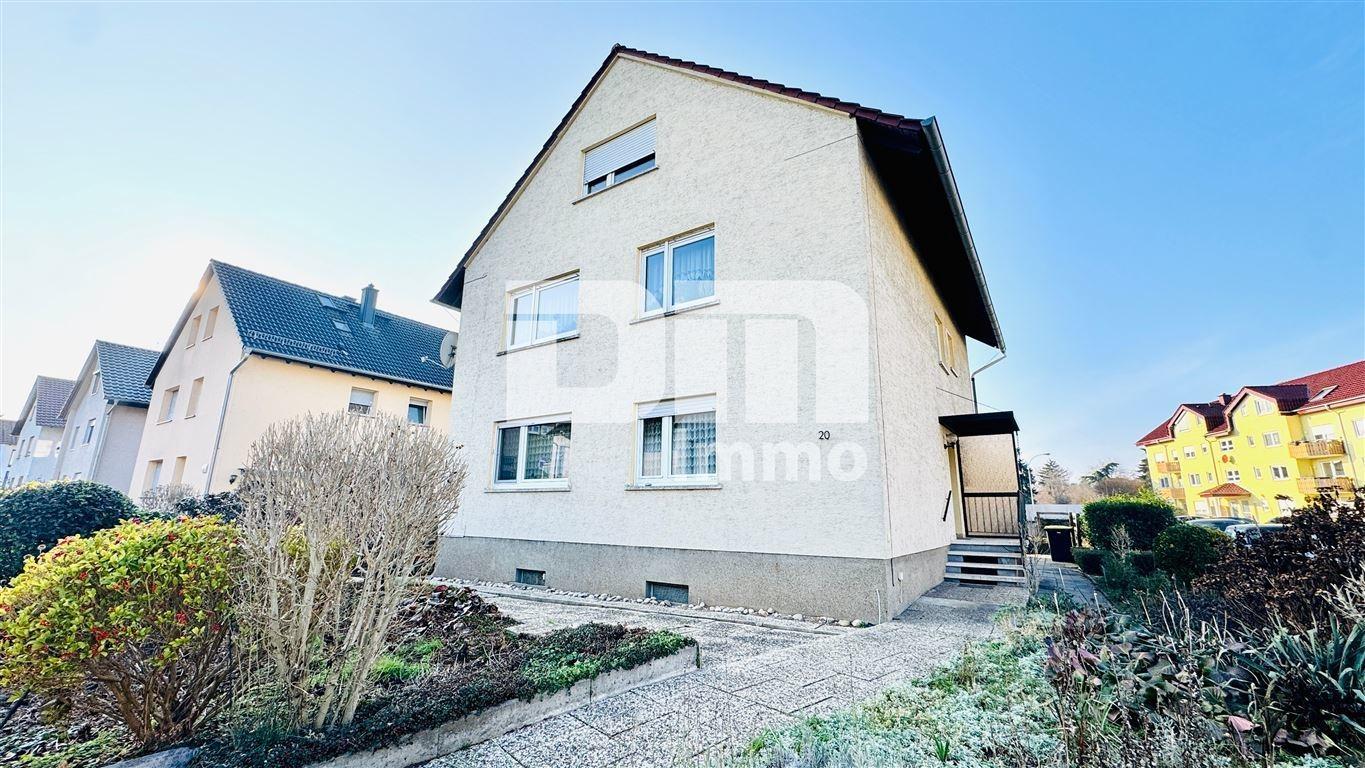 Frontansicht / Vorgarten / Zugang zur Wohnung