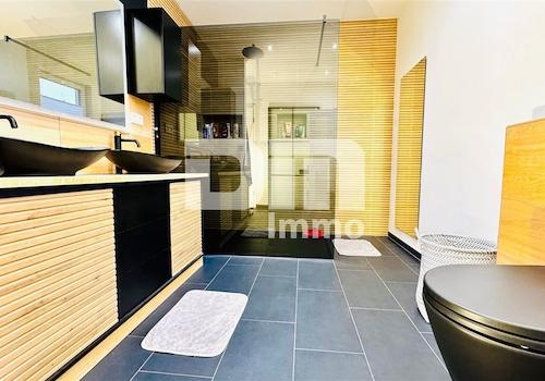 WE1 EG Bad / Dusche / Doppelwaschtisch