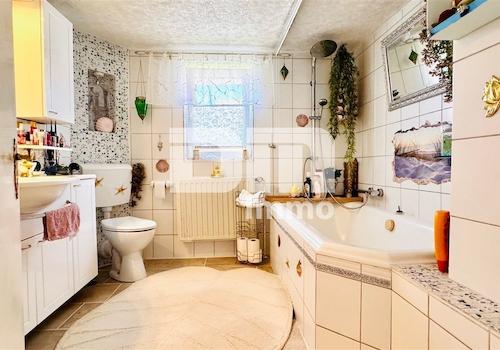 OG Badezimmer / Wanne