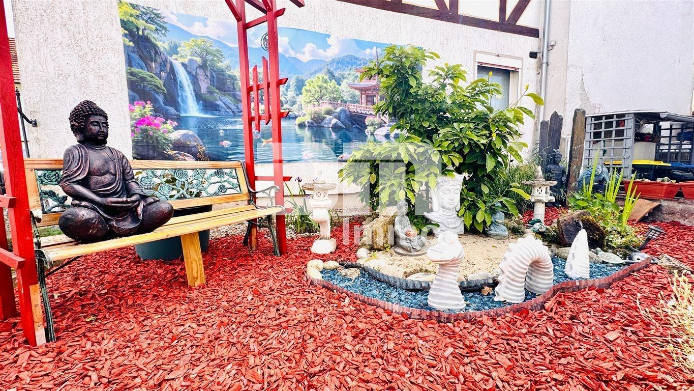 Hofbereich vorne / Japanischer Garten