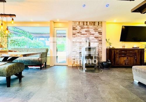 EG Wohn / Esszimmer / Zugang Terrasse / Kamin