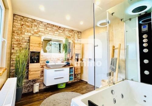 EG Bad Wanne / Dusche / Waschmaschine