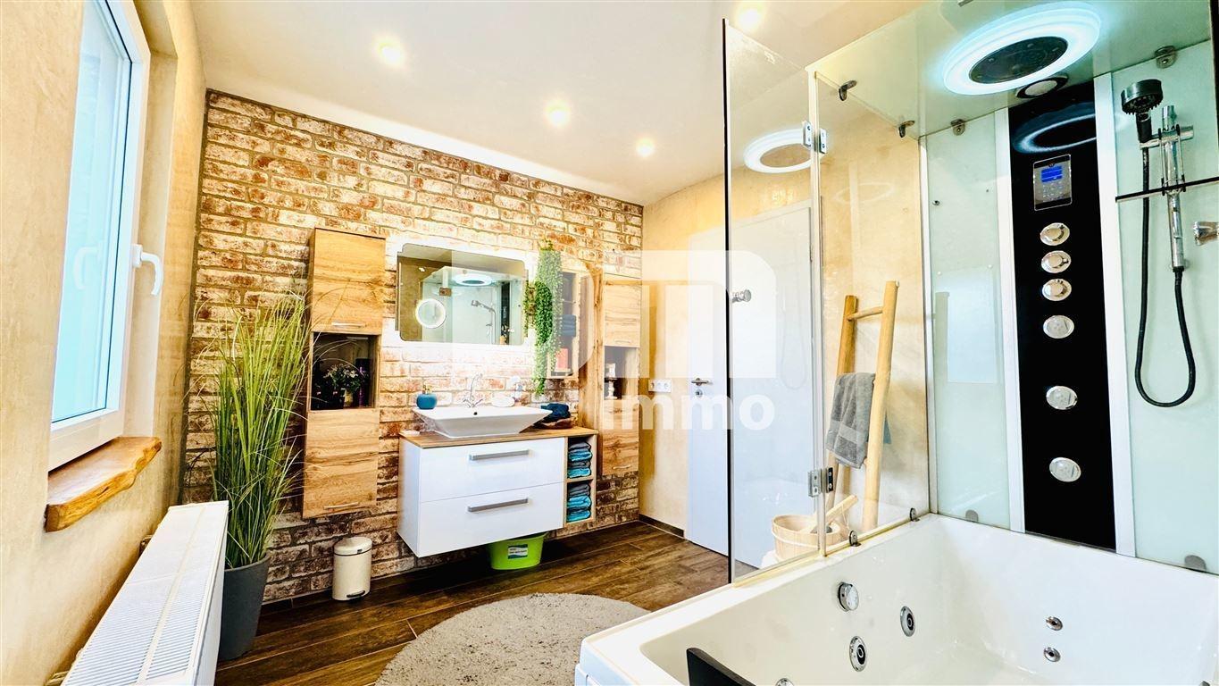 EG Bad Wanne / Dusche / Waschmaschine