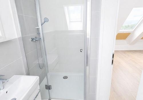Bad mit Dusche