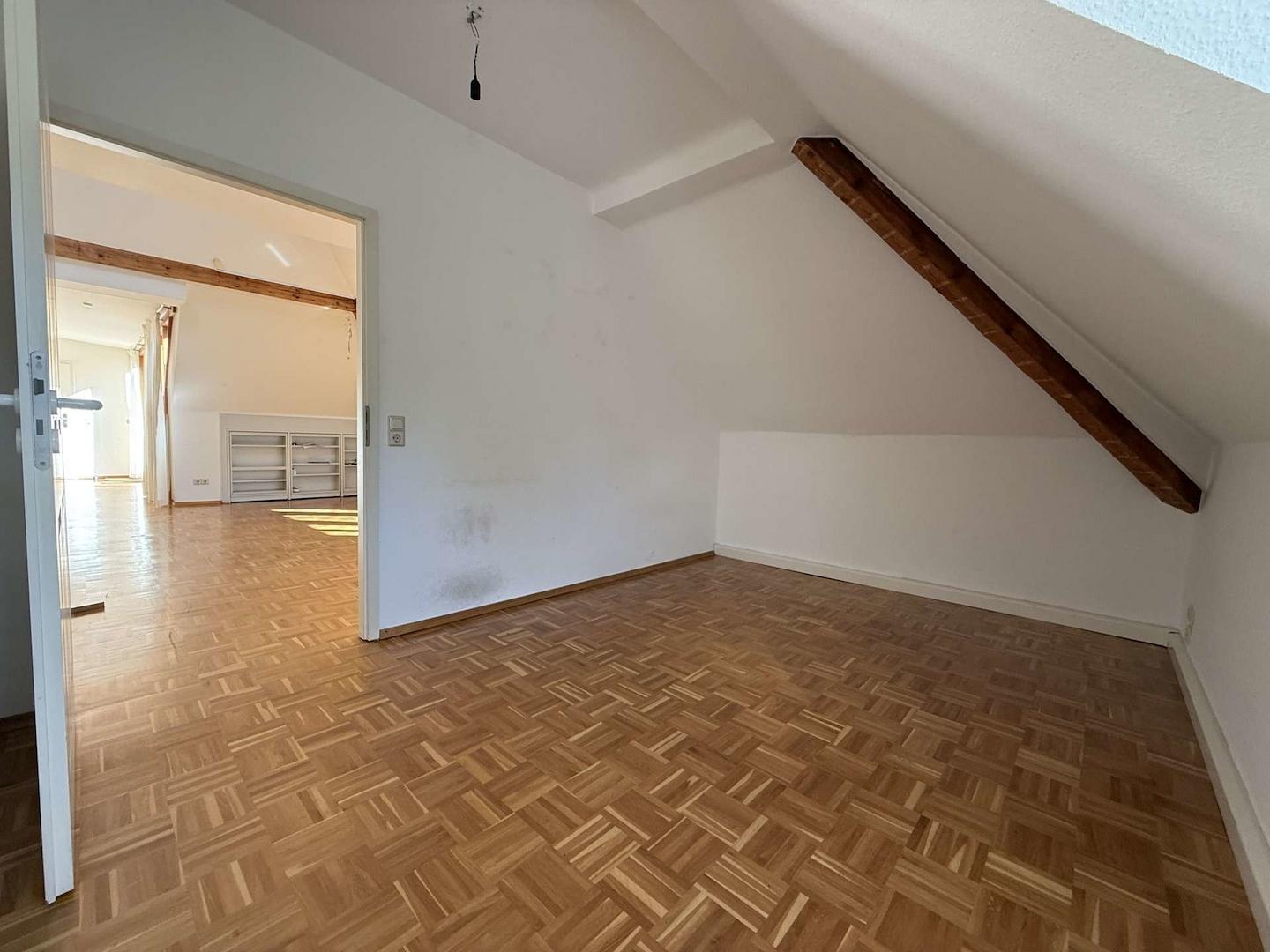 Büro / Schlafzimmer 1