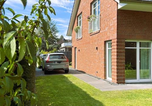 2 Stellplätze Gartenansicht