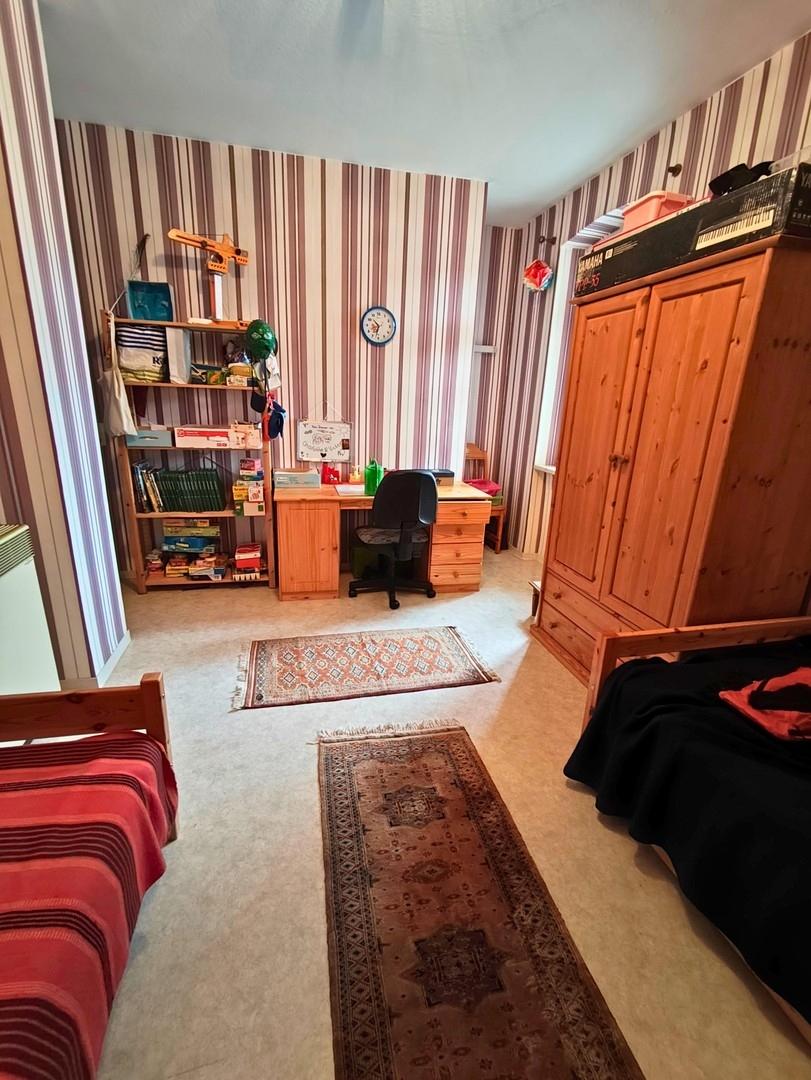 Schlafzimmer (2) OG