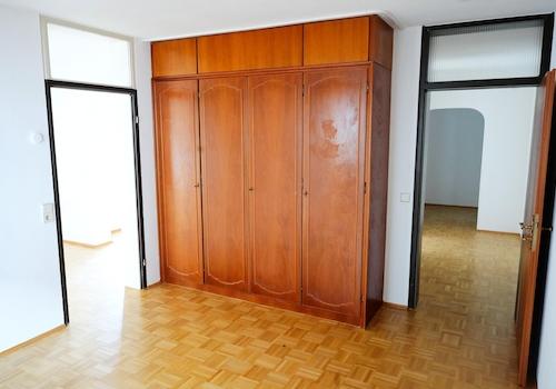Arbeits- oder Kinderzimmer