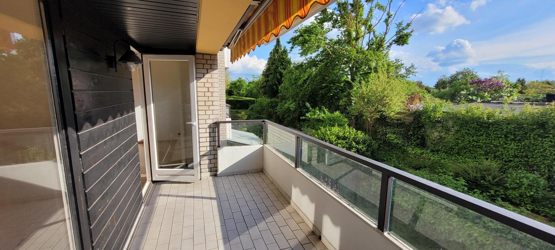 großzügiger Balkon - Südwest