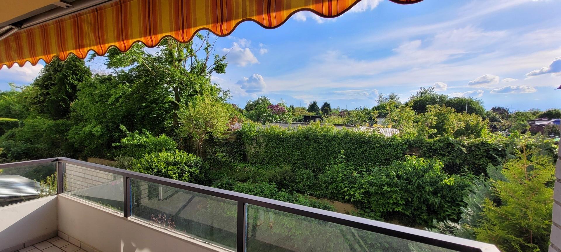 unverbauter Blick vom Balkon