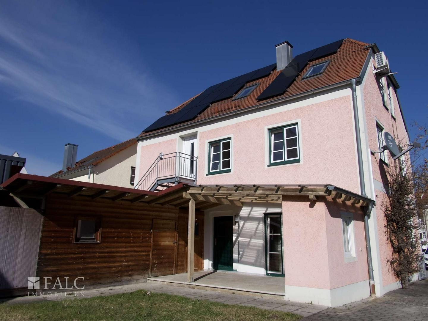 Stadthaus mit 2 Wohnungen 