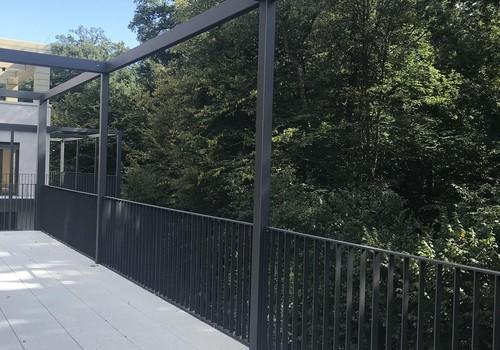 Balkon nach links