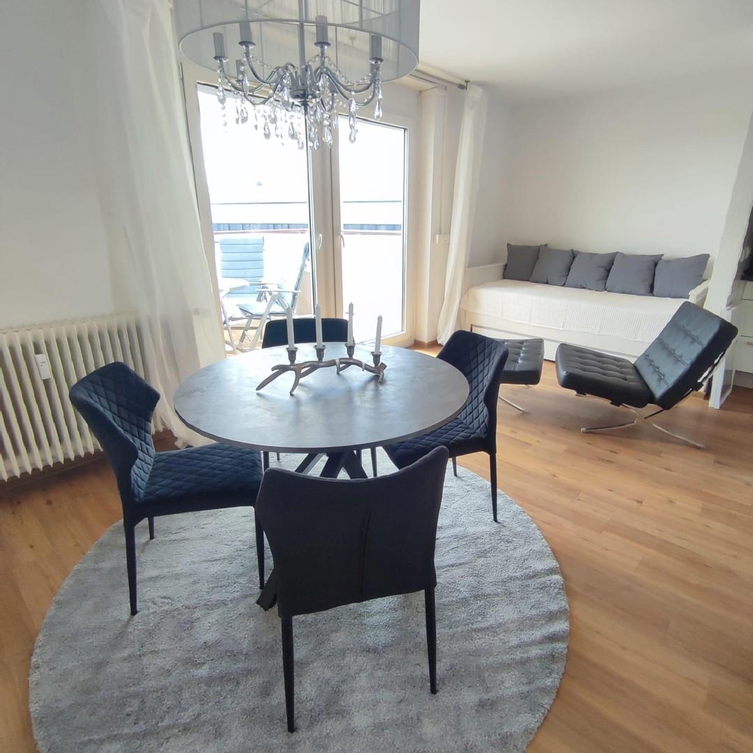 Wohn- und Schlafzimmer