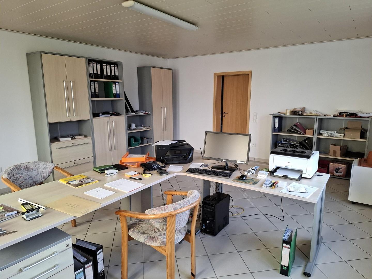 Büro Werkstatt/ Lagerhalle 