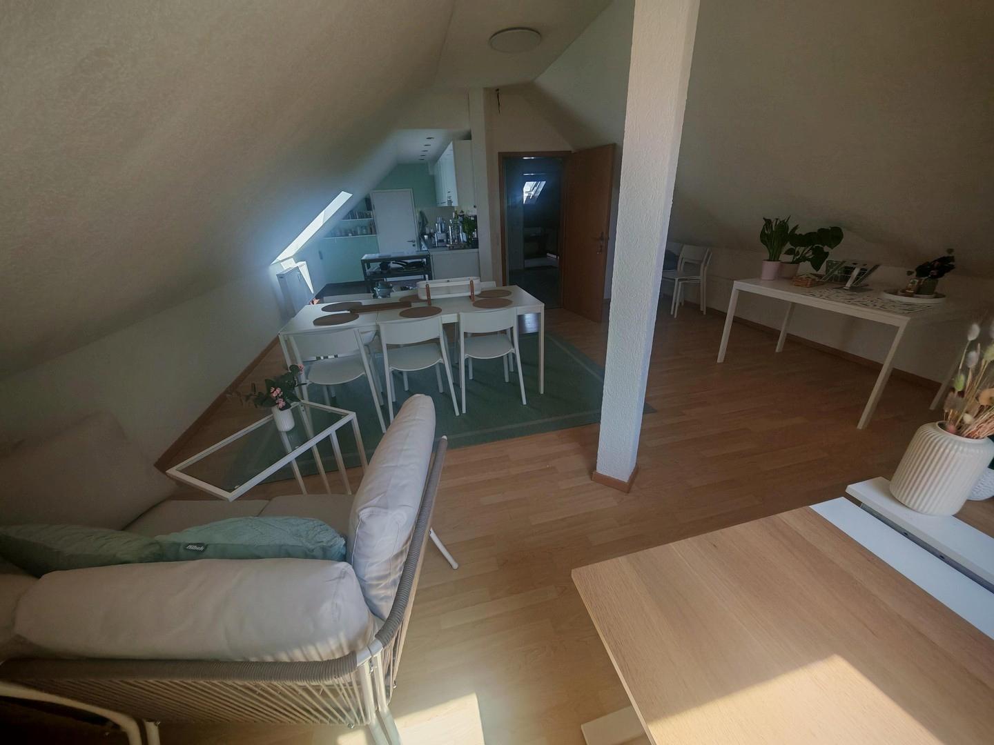 Büro mit Küchenzeile OG